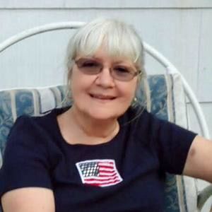 Meet your Posher, Estelle